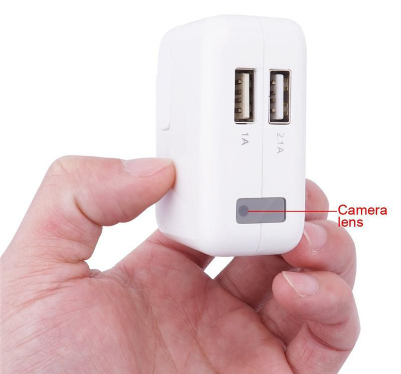 USB-oplader met verborgen camera