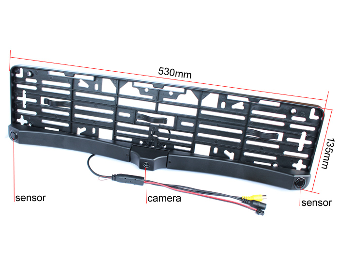 Achteruitrijcamera in kentekenplaten met parkeersensoren