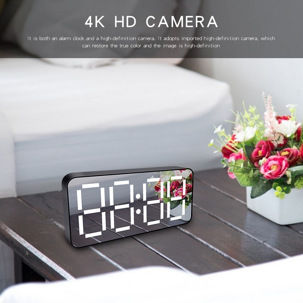 4K geheime camera in klok